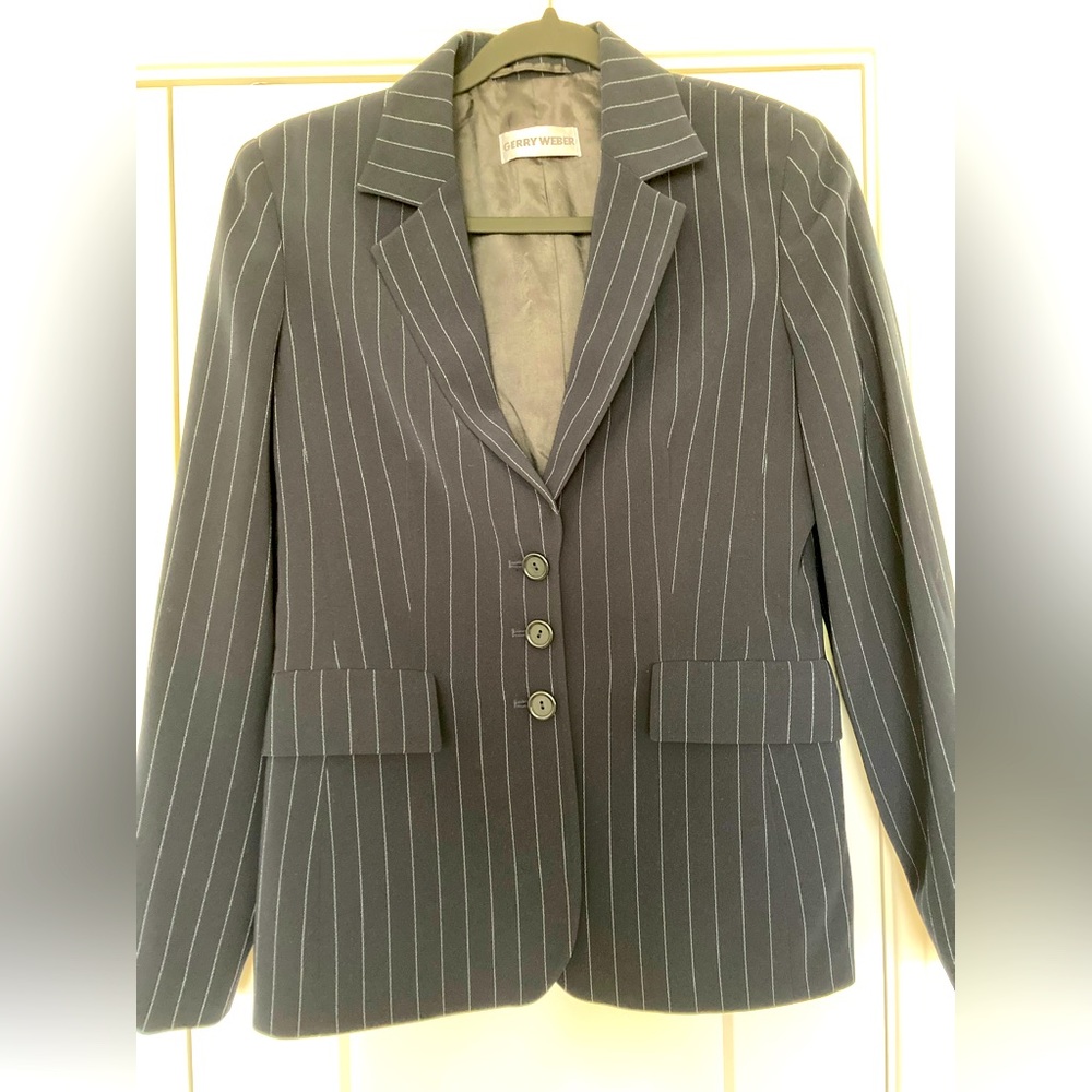 GERRY WEBER Black Blazer, Size Medium